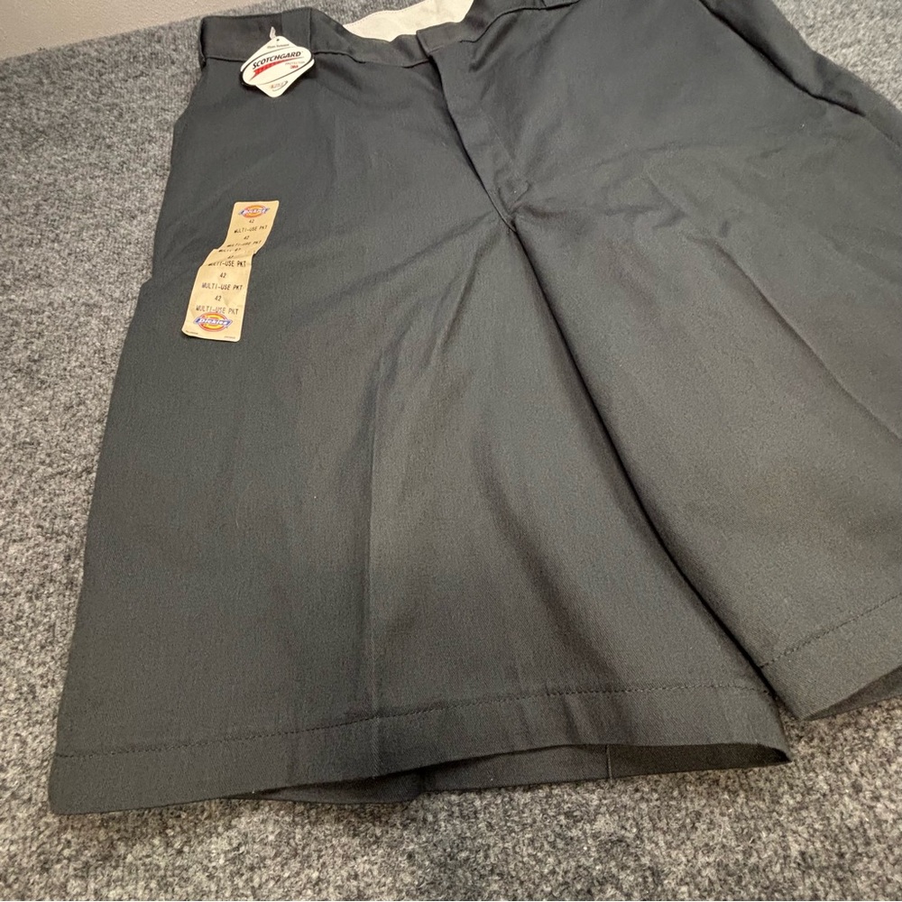 Dickies Men Work Shorts Size 42 Charcoal Gray Solid Twill Work Loose Fit 13" NWT - Picture 4 of 15